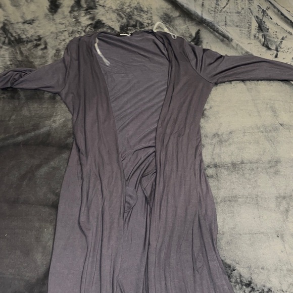 Gray light sweater - Picture 1 of 3